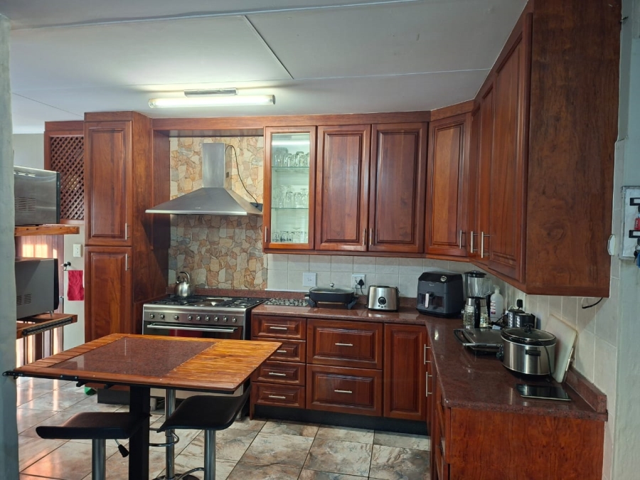 4 Bedroom Property for Sale in Waterval East North West